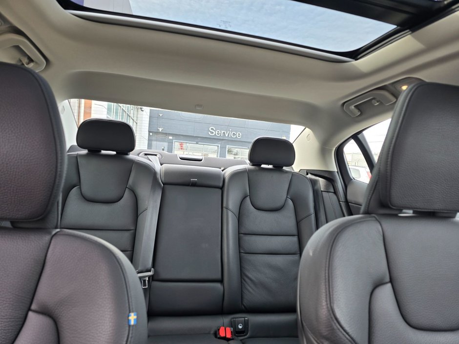 2024 Volvo S60 PLUS DARK THEME-6