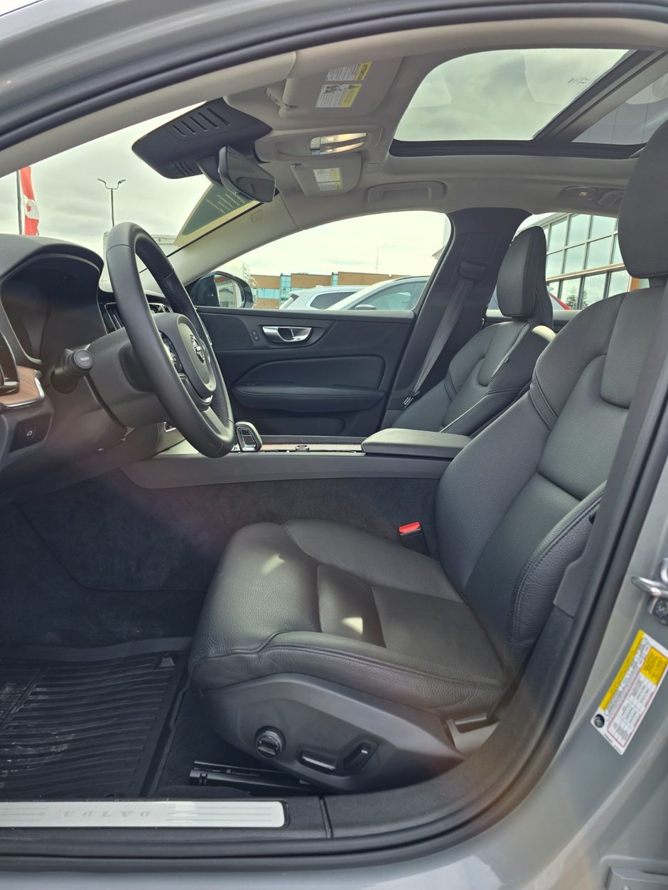 2024 Volvo S60 PLUS DARK THEME-22