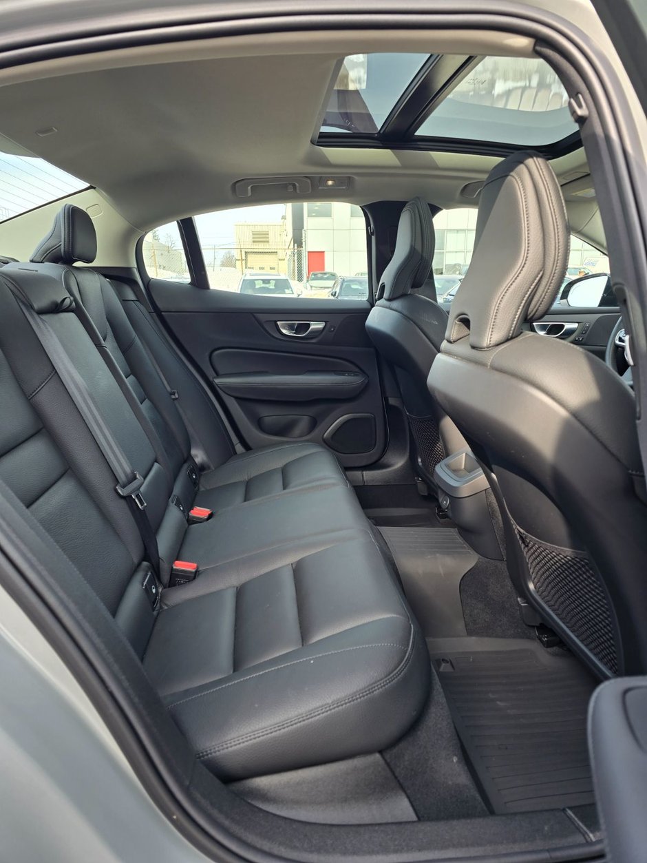 2024 Volvo S60 PLUS DARK THEME-17