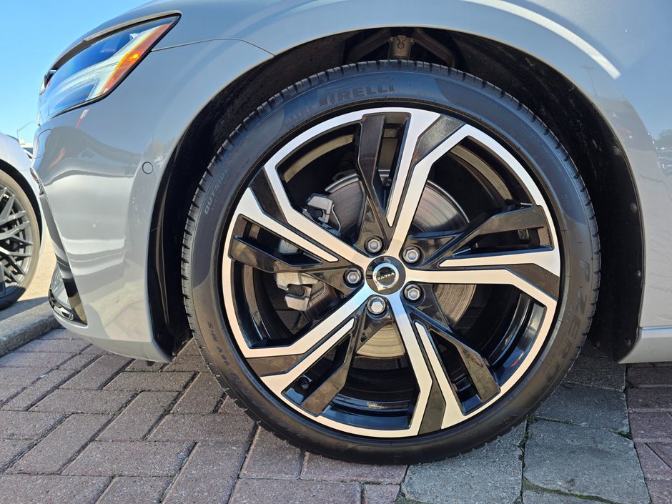 2024 Volvo S60 PLUS DARK THEME-7