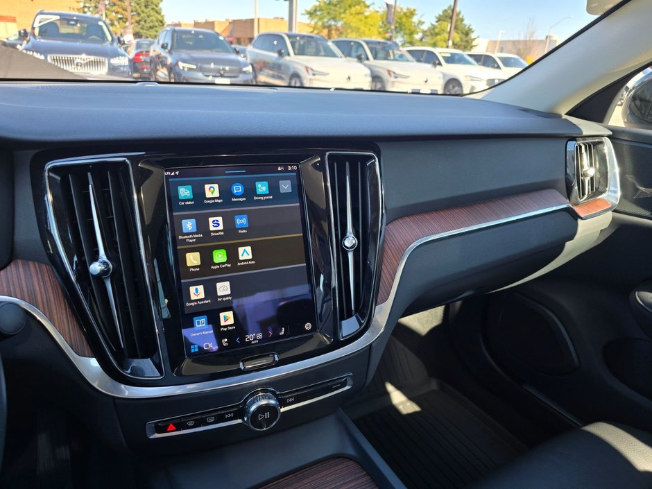 2024 Volvo S60 PLUS DARK THEME-25