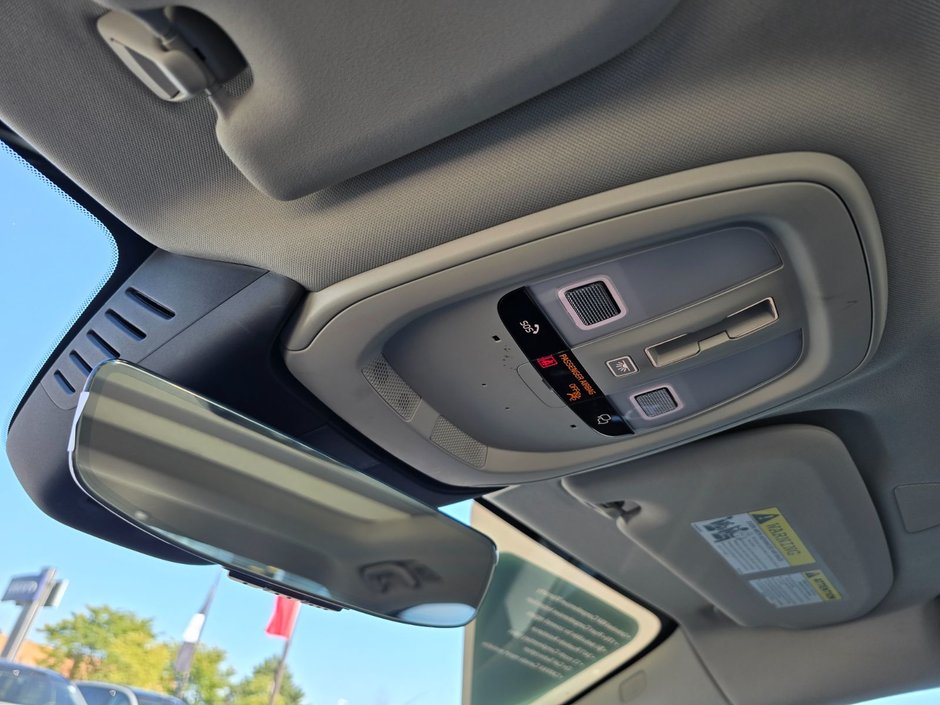 2024 Volvo S60 PLUS DARK THEME-22