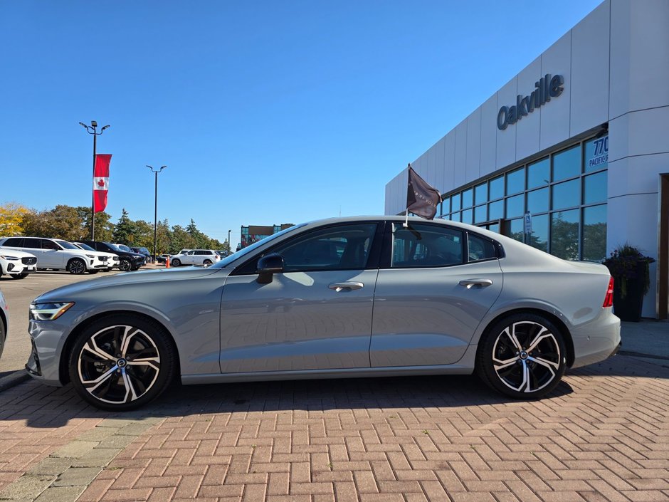 2024 Volvo S60 PLUS DARK THEME-9