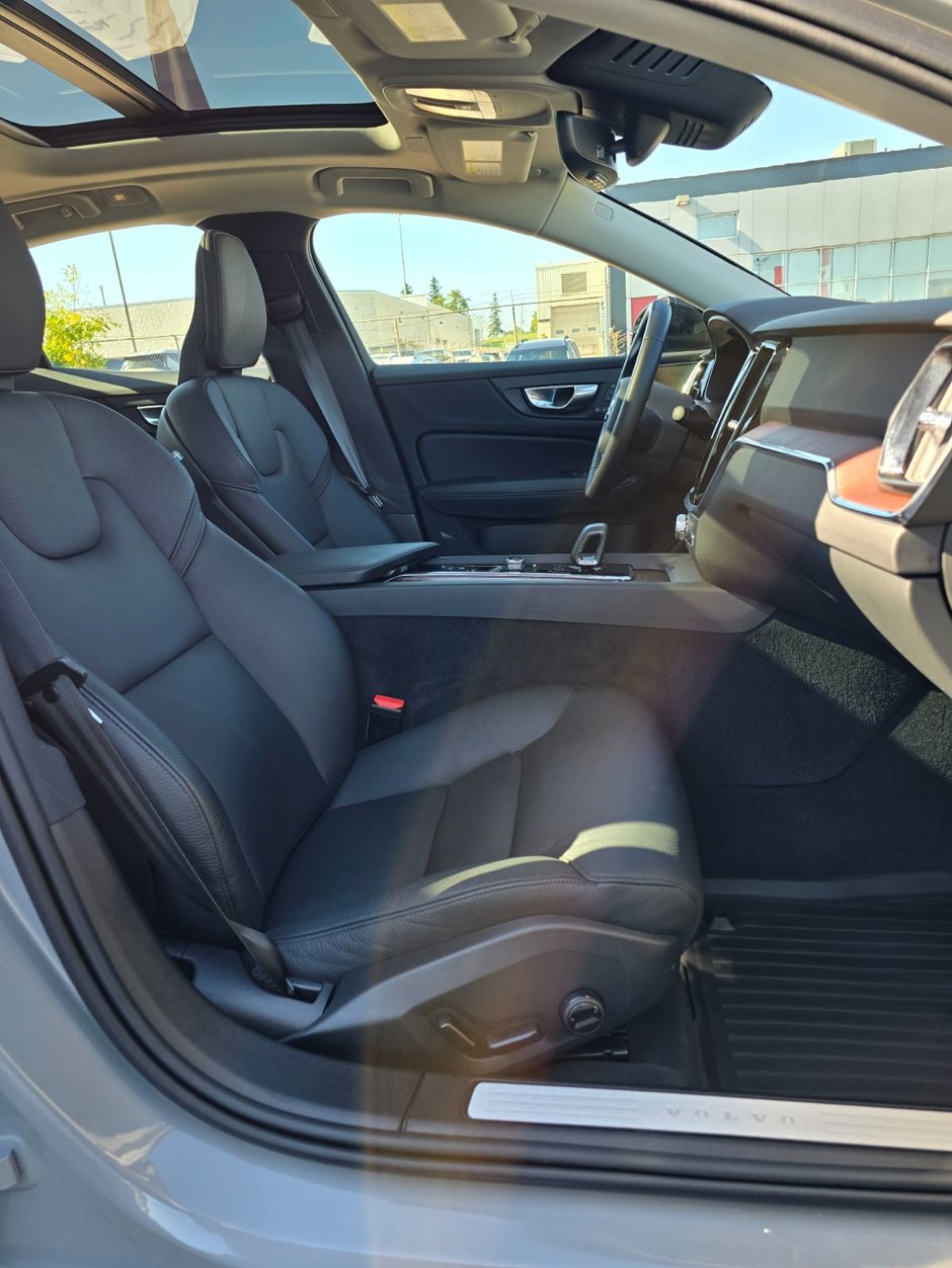 2024 Volvo S60 PLUS DARK THEME-20