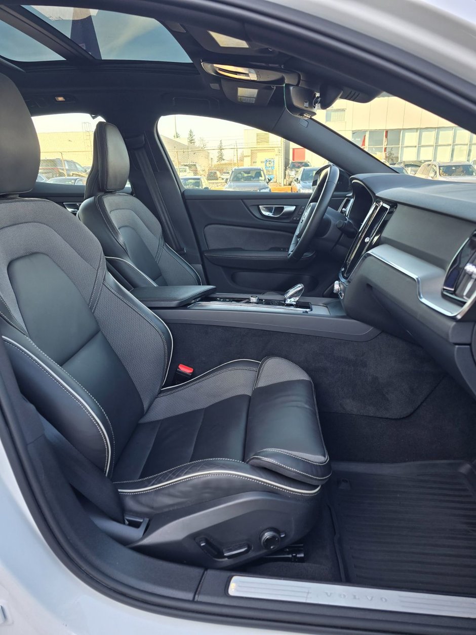 2024 Volvo S60 PLUS BLACK EDITION-22