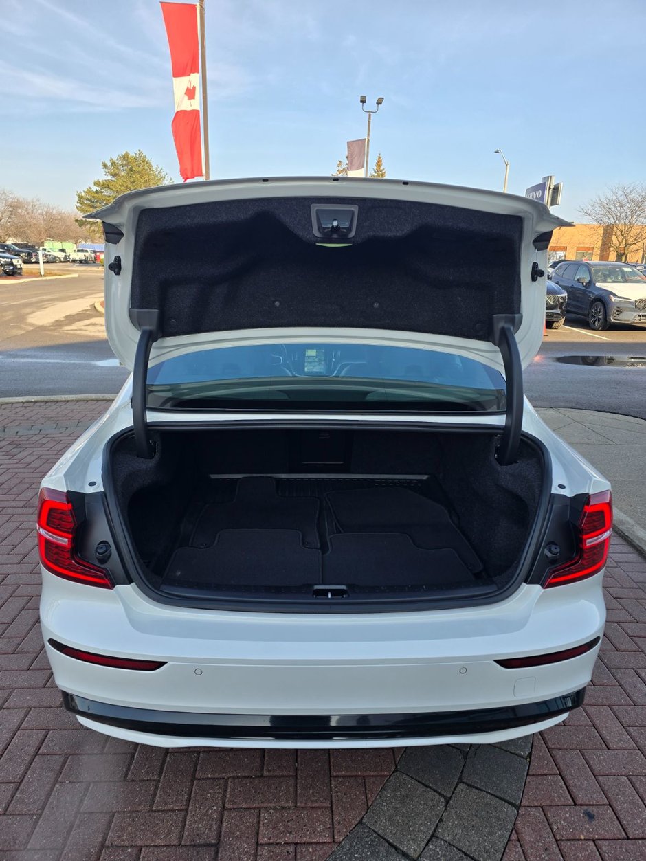 2024 Volvo S60 PLUS BLACK EDITION-15