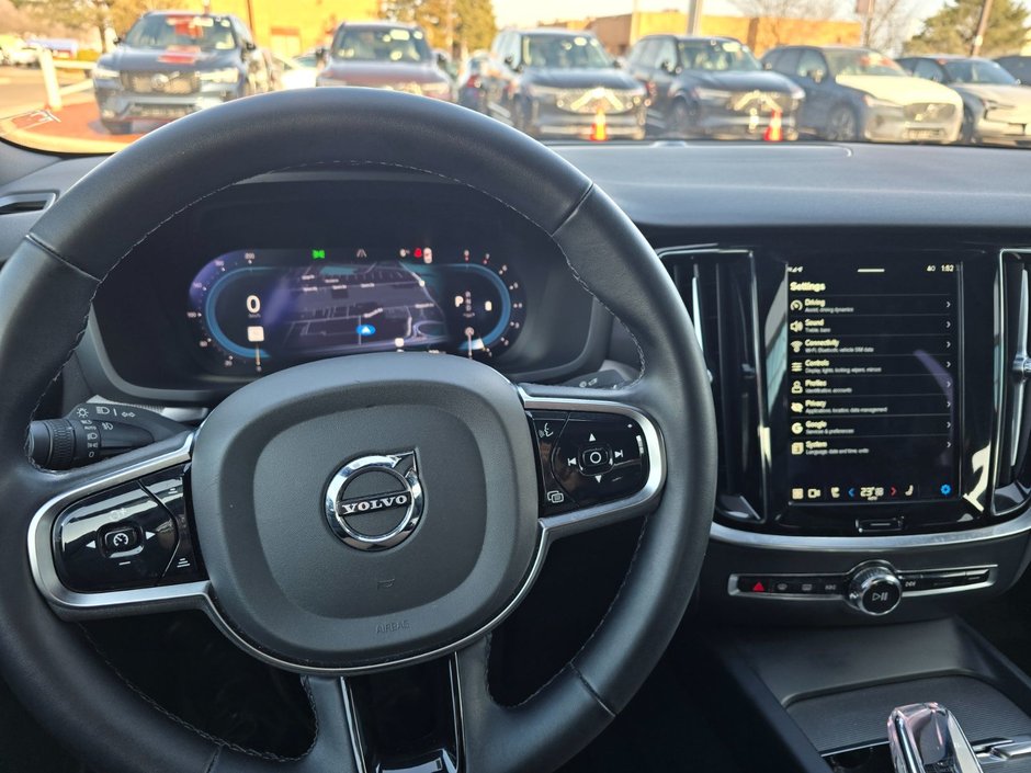 2024 Volvo S60 PLUS BLACK EDITION-26