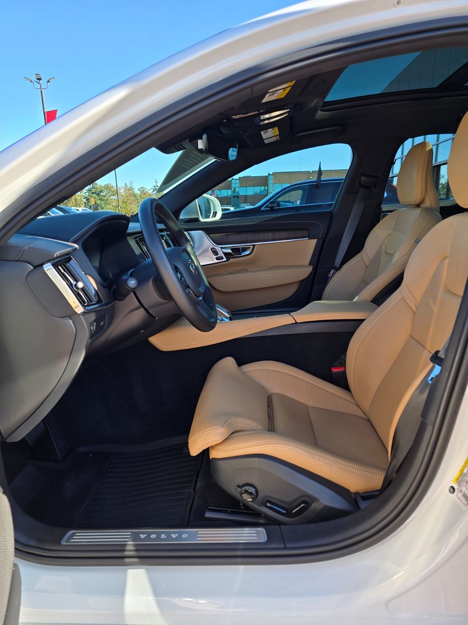 2022 Volvo S90 INSCRIPTION-24