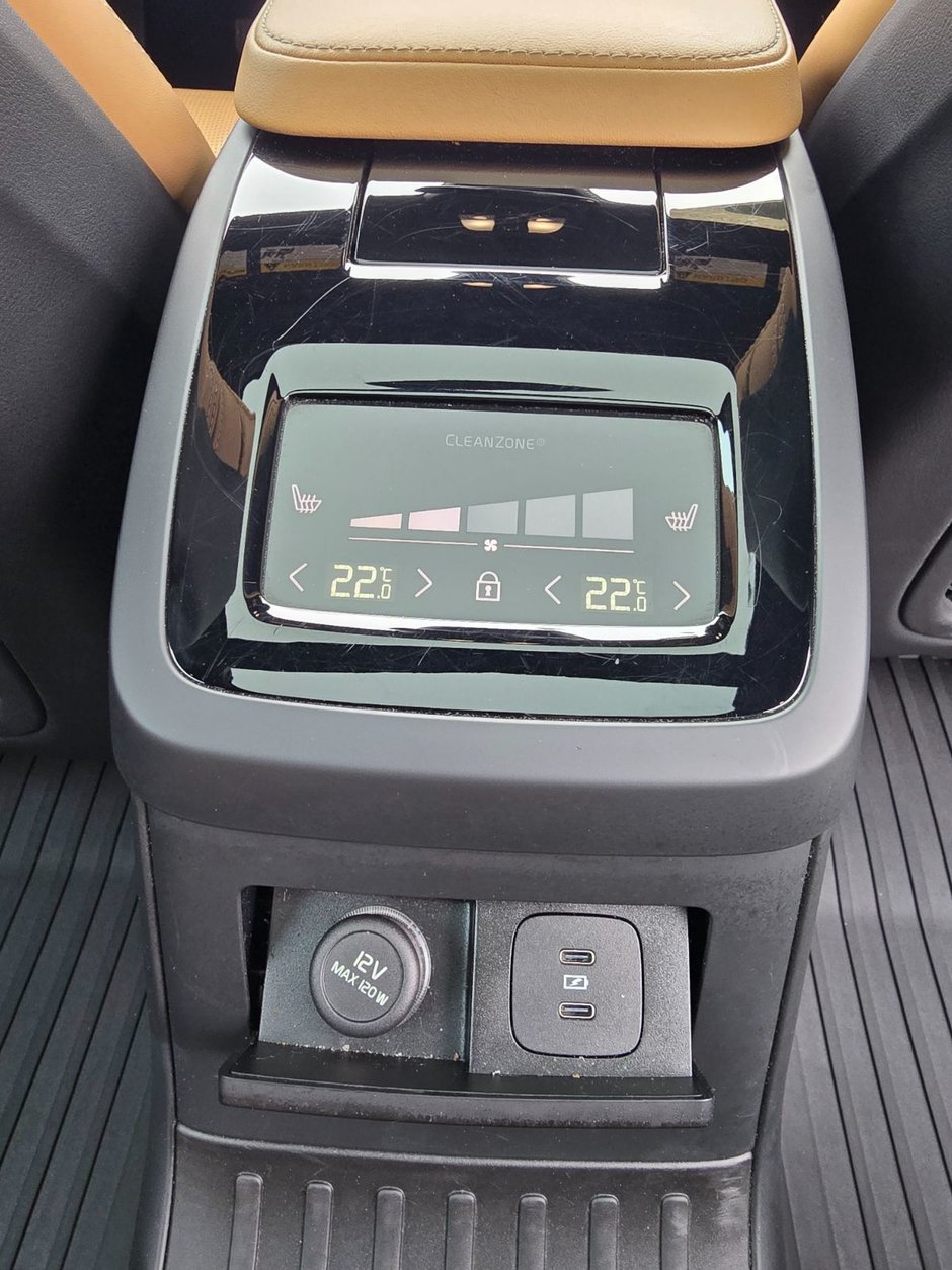 2022 Volvo S90 INSCRIPTION-22