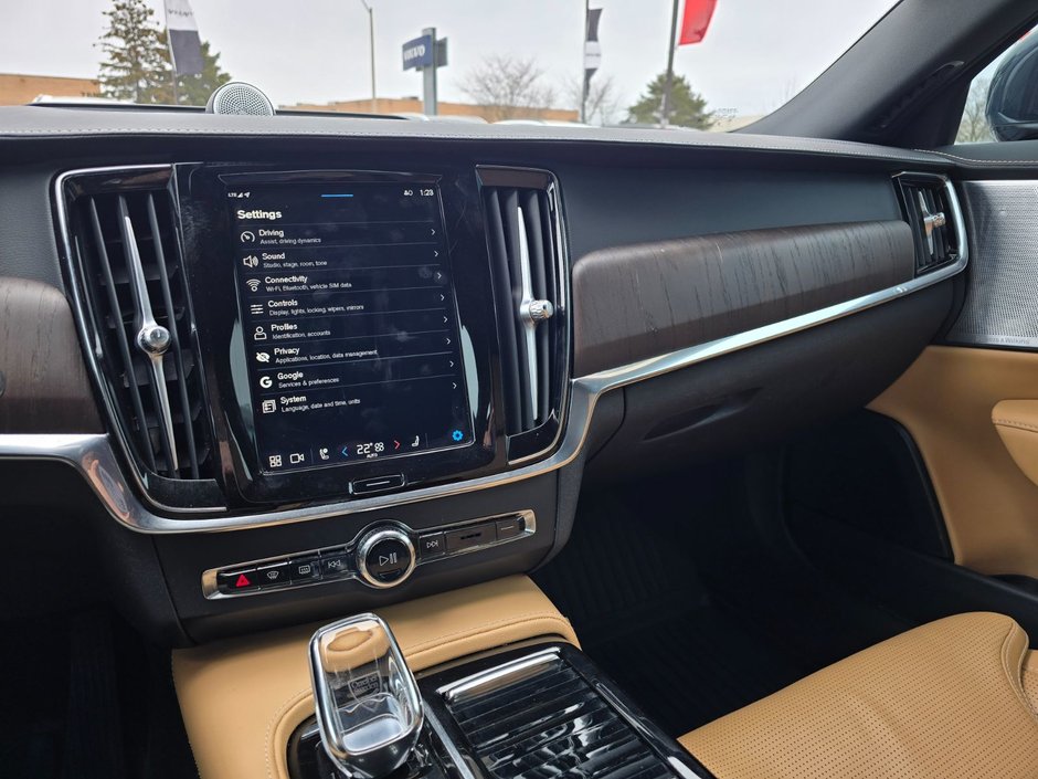 2022 Volvo S90 INSCRIPTION-31