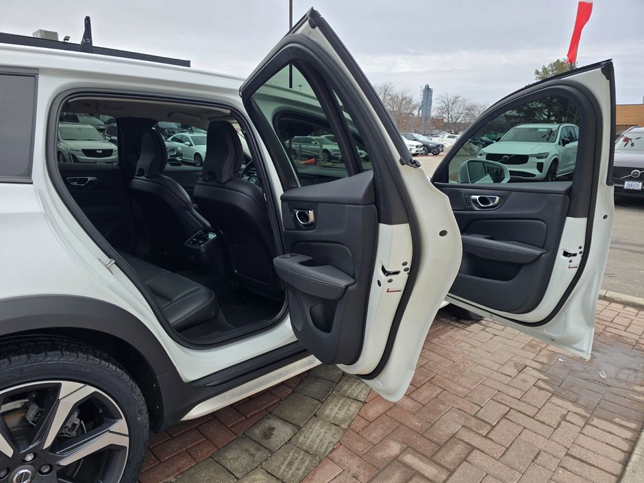 2023 Volvo V60 CROSS COUNTRY ULTIMATE-10