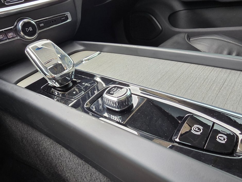 2023 Volvo V60 CROSS COUNTRY ULTIMATE-29