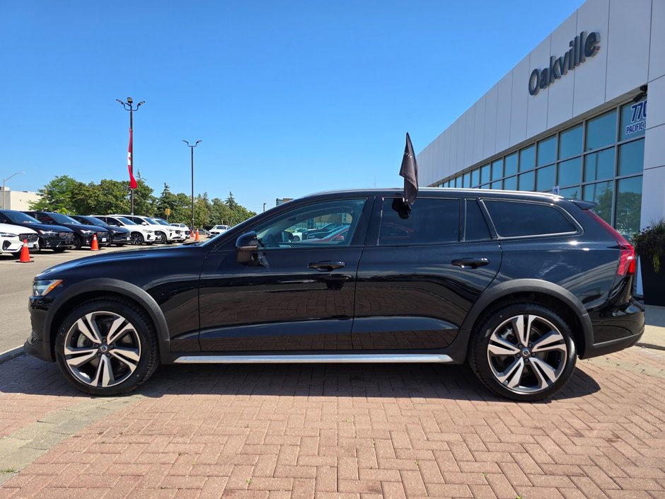 2025 Volvo V60 Cross Country ULTRA-9