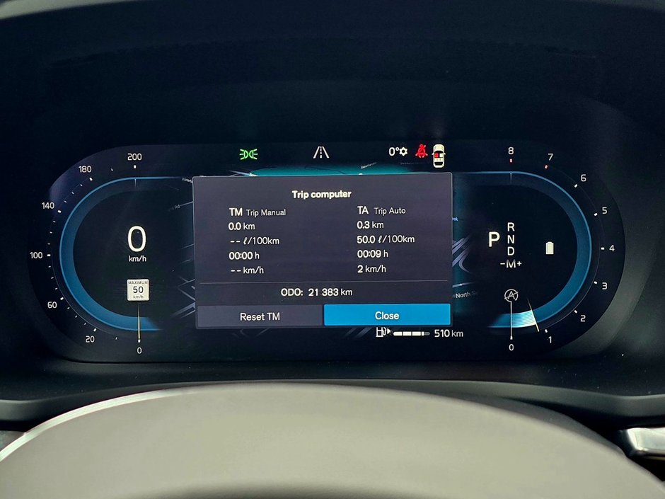 2025 Volvo V60 CROSS COUNTRY PLUS-1