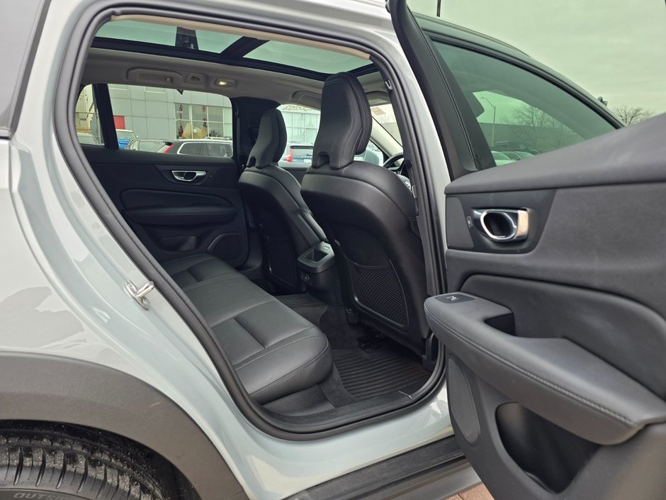 2025 Volvo V60 CROSS COUNTRY PLUS-18