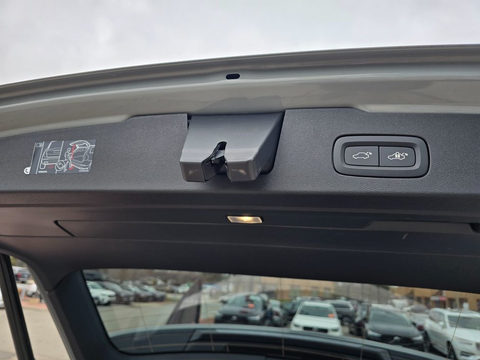 2025 Volvo V60 CROSS COUNTRY PLUS-17