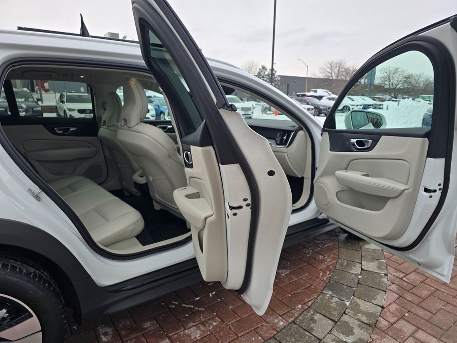 2025 Volvo V60 CROSS COUNTRY PLUS-8