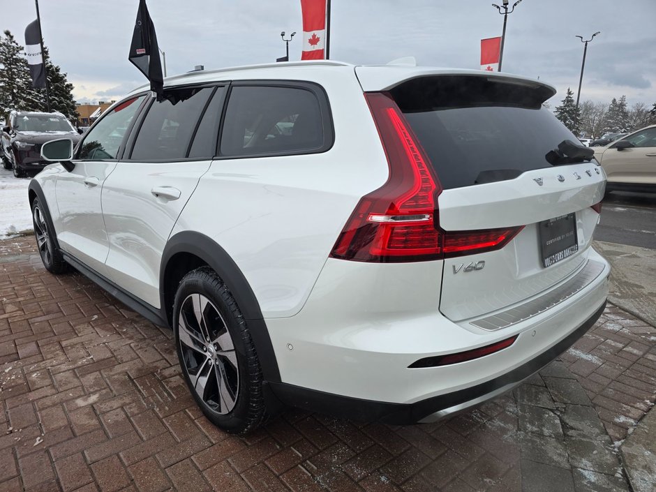 2025 Volvo V60 CROSS COUNTRY PLUS-11
