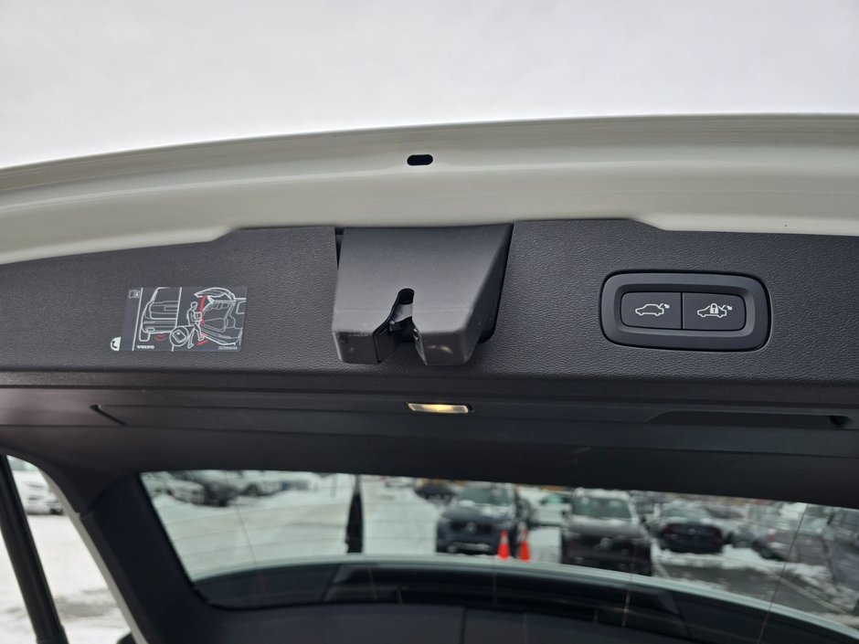 2025 Volvo V60 CROSS COUNTRY PLUS-16