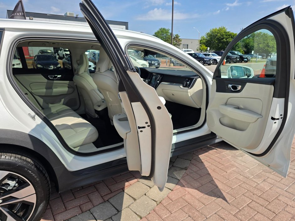 2025 Volvo V60 CROSS COUNTRY PLUS-10