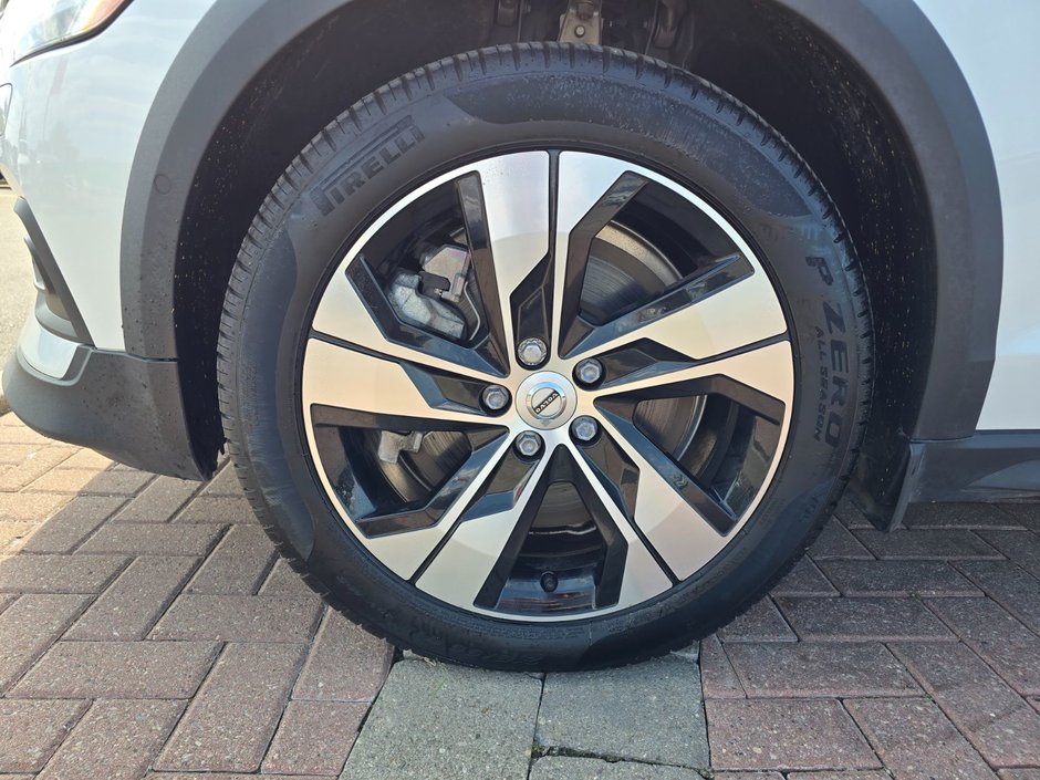 2025 Volvo V60 CROSS COUNTRY PLUS-7