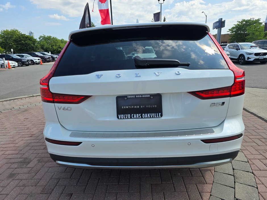 2025 Volvo V60 CROSS COUNTRY PLUS-13