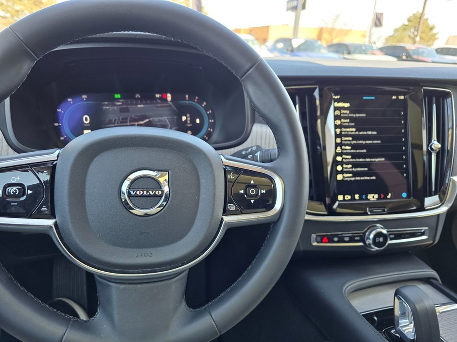 2024 Volvo V90 Cross Country PLUS-27