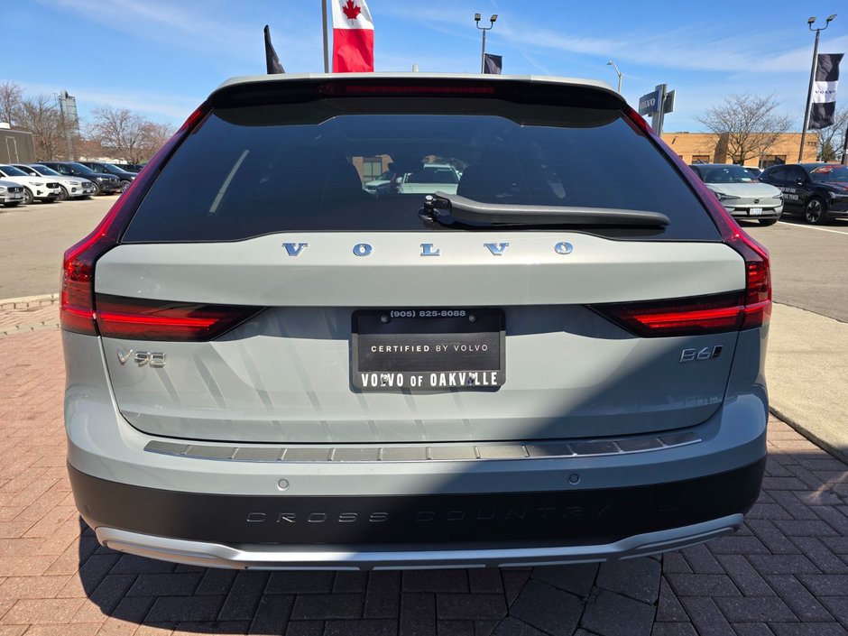 2024 Volvo V90 Cross Country PLUS-13