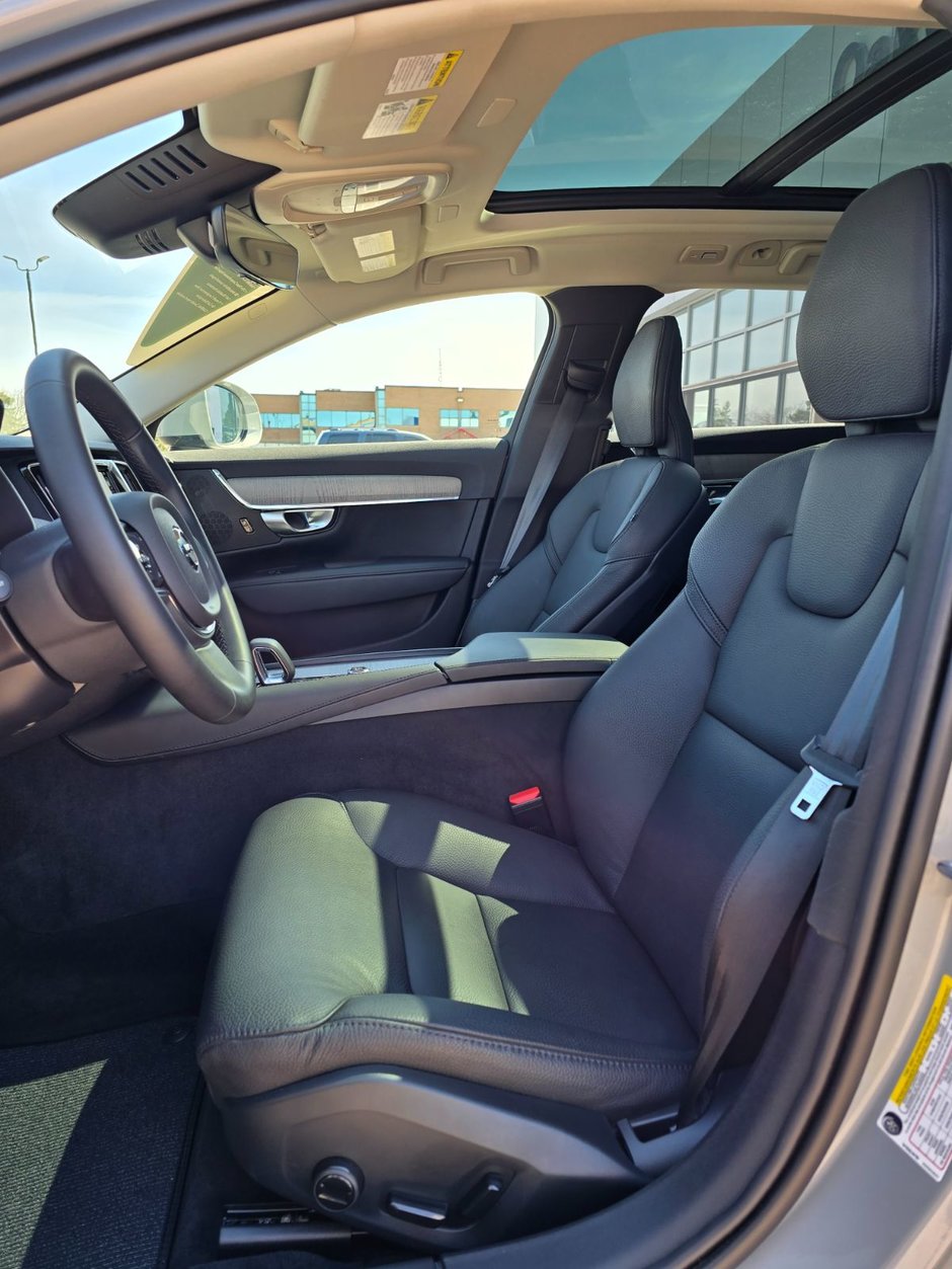 2024 Volvo V90 Cross Country PLUS-24
