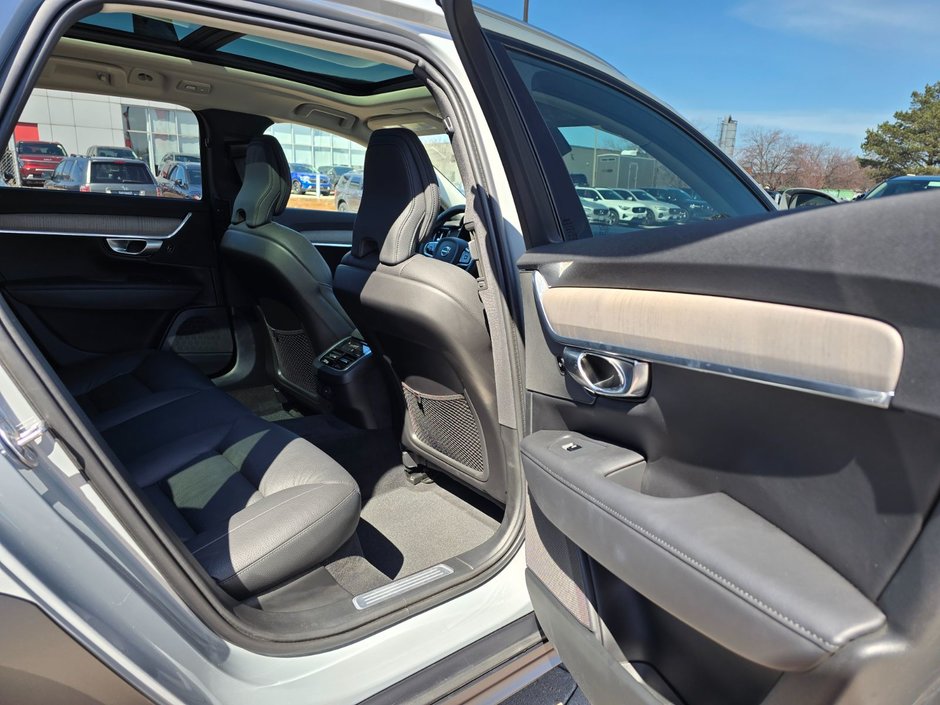 2024 Volvo V90 Cross Country PLUS-18