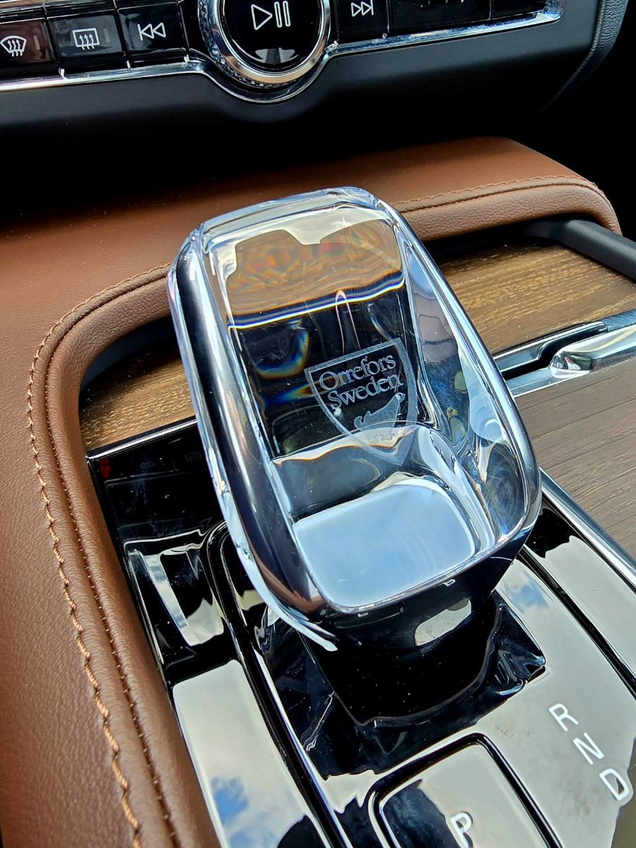 2025 Volvo V90 Cross Country ULTRA-33