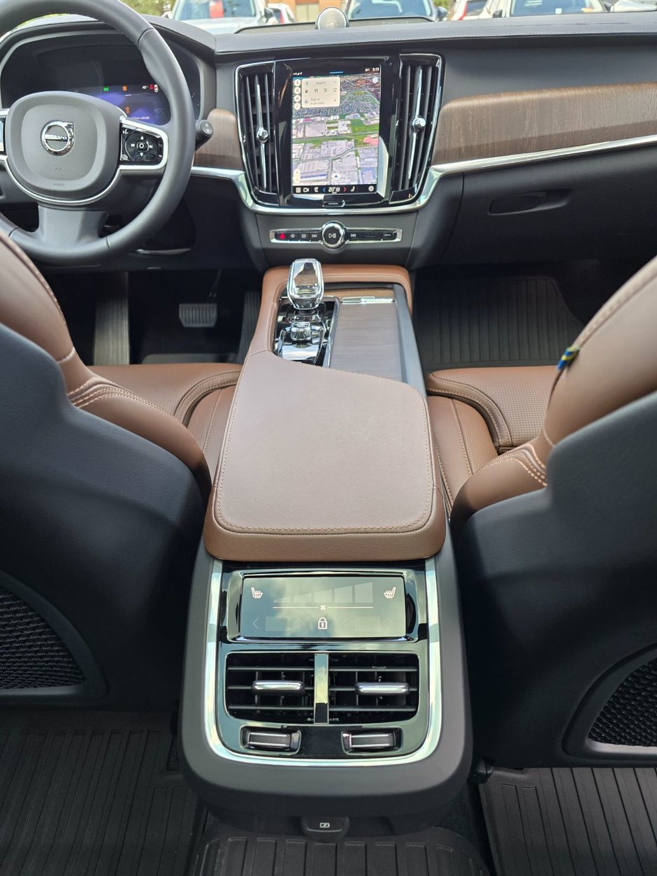 2025 Volvo V90 Cross Country ULTRA-25