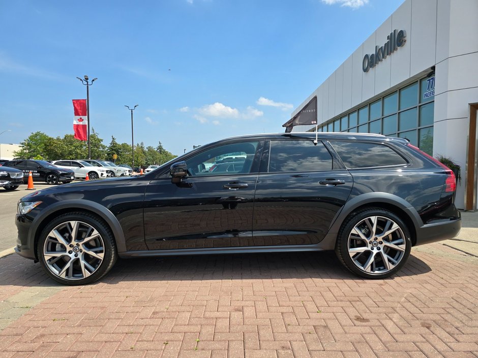 2025 Volvo V90 Cross Country ULTRA-9