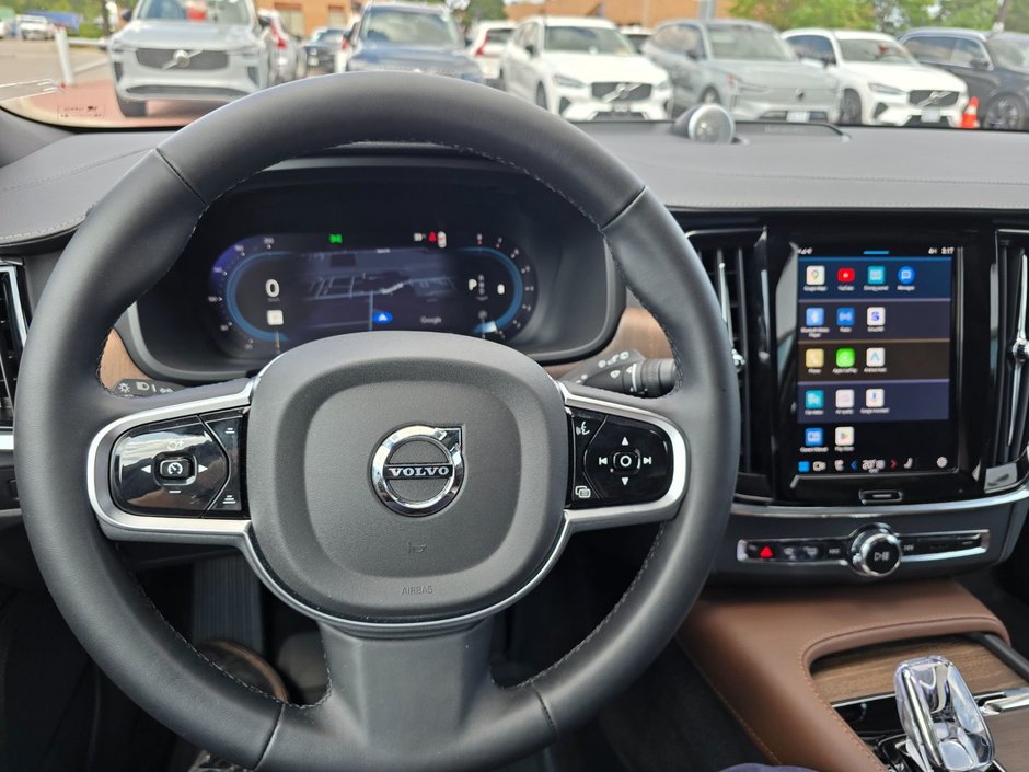 2025 Volvo V90 Cross Country ULTRA-30