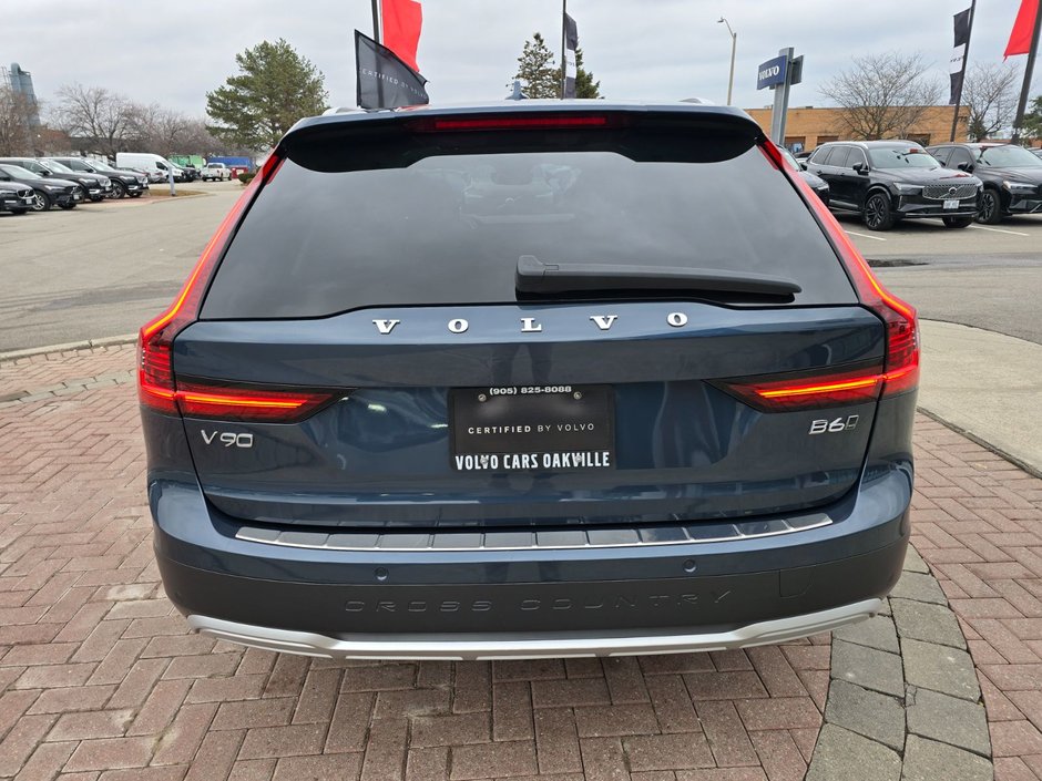 2025 Volvo V90 CROSS COUNTRY PLUS-13