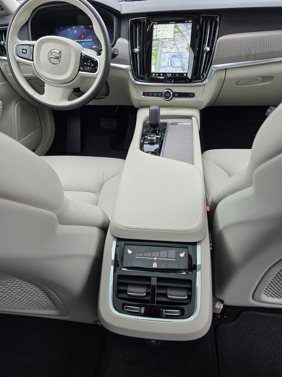 2025 Volvo V90 CROSS COUNTRY PLUS-21