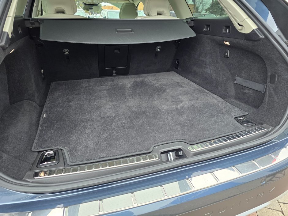 2025 Volvo V90 CROSS COUNTRY PLUS-17