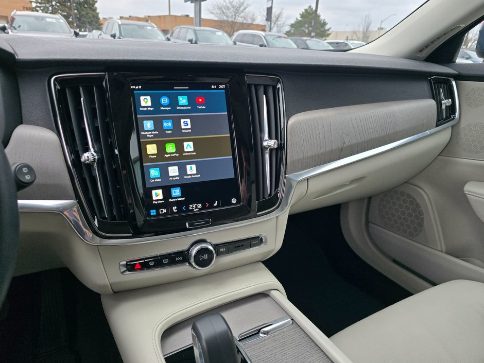 2025 Volvo V90 CROSS COUNTRY PLUS-28