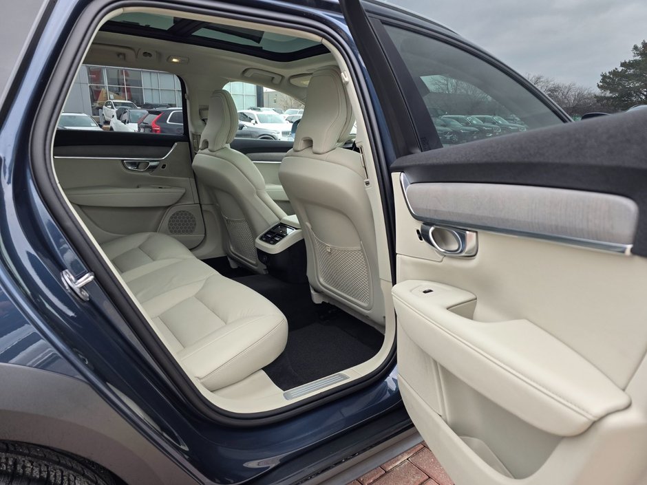 2025 Volvo V90 CROSS COUNTRY PLUS-18