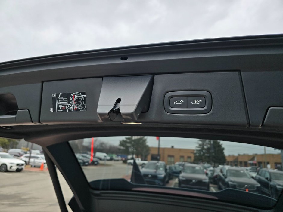 2025 Volvo V90 CROSS COUNTRY PLUS-16