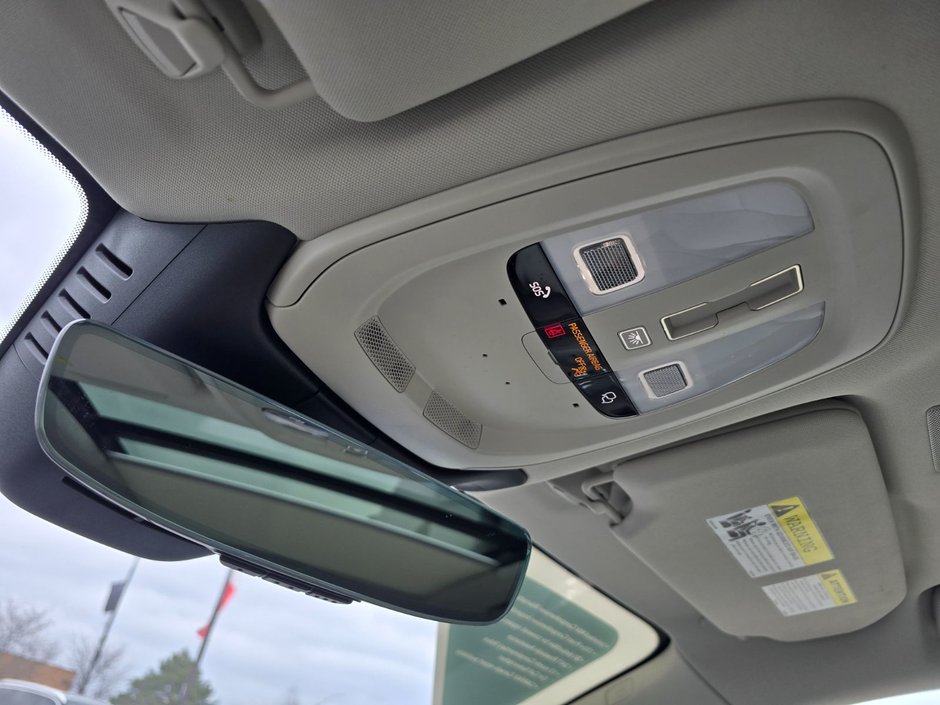 2025 Volvo V90 CROSS COUNTRY PLUS-25