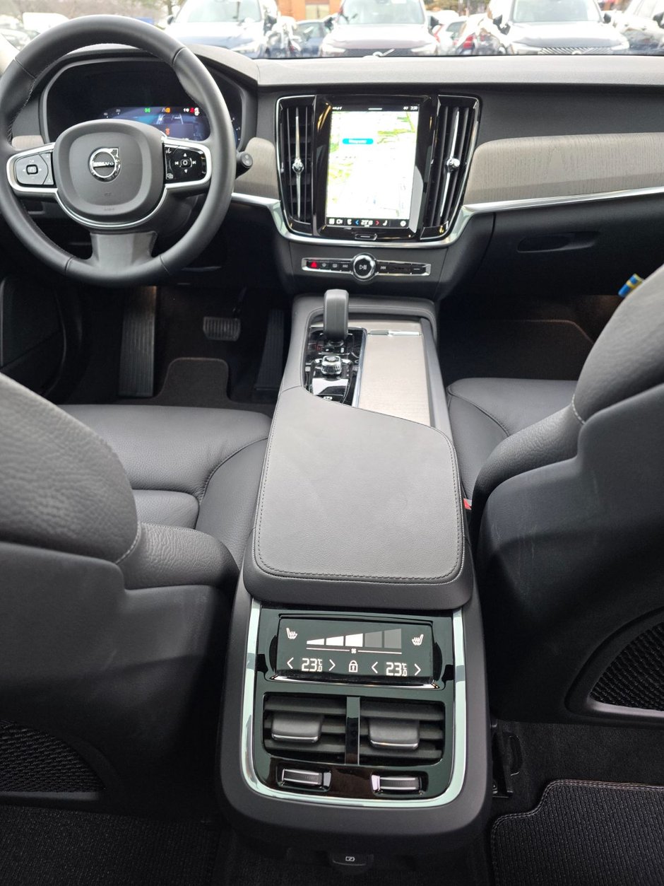 2025 Volvo V90 CROSS COUNTRY PLUS-21