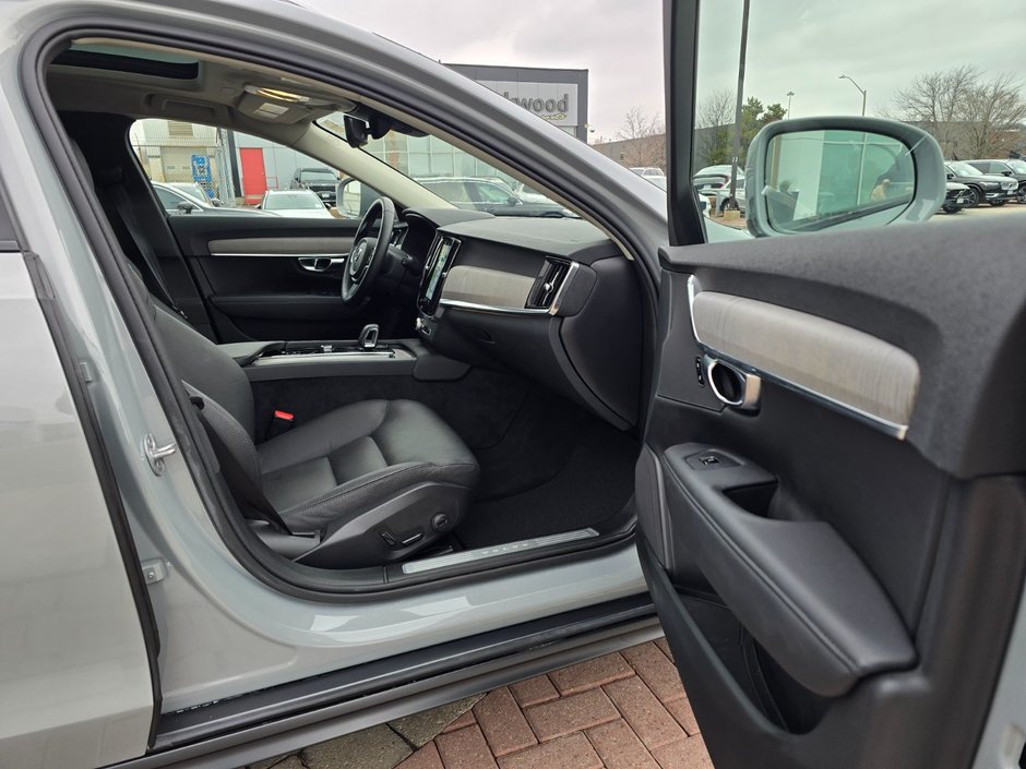 2025 Volvo V90 CROSS COUNTRY PLUS-22