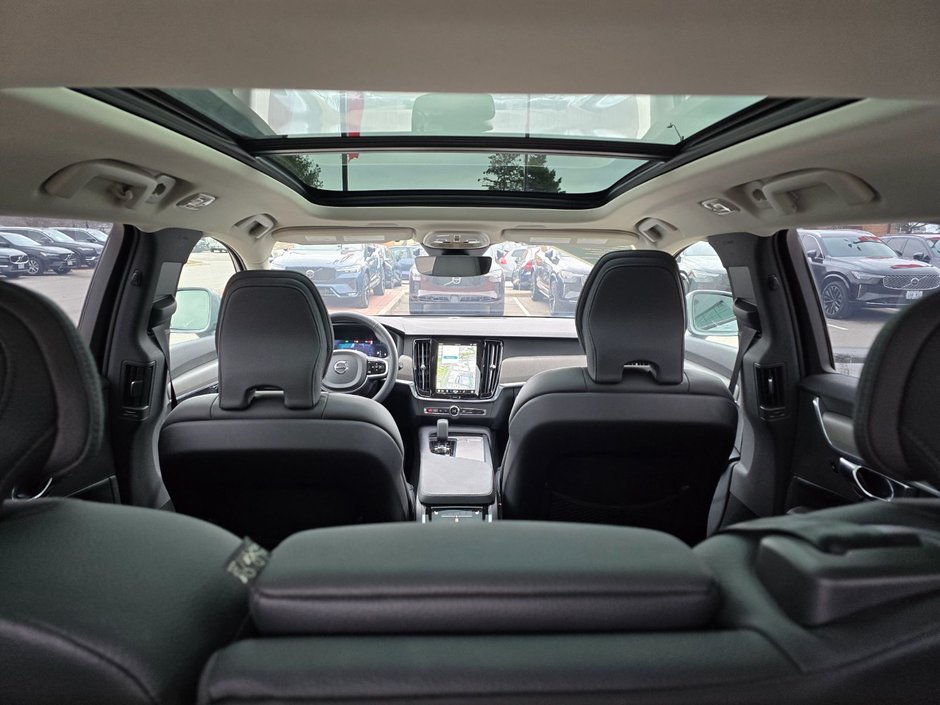 2025 Volvo V90 CROSS COUNTRY PLUS-8