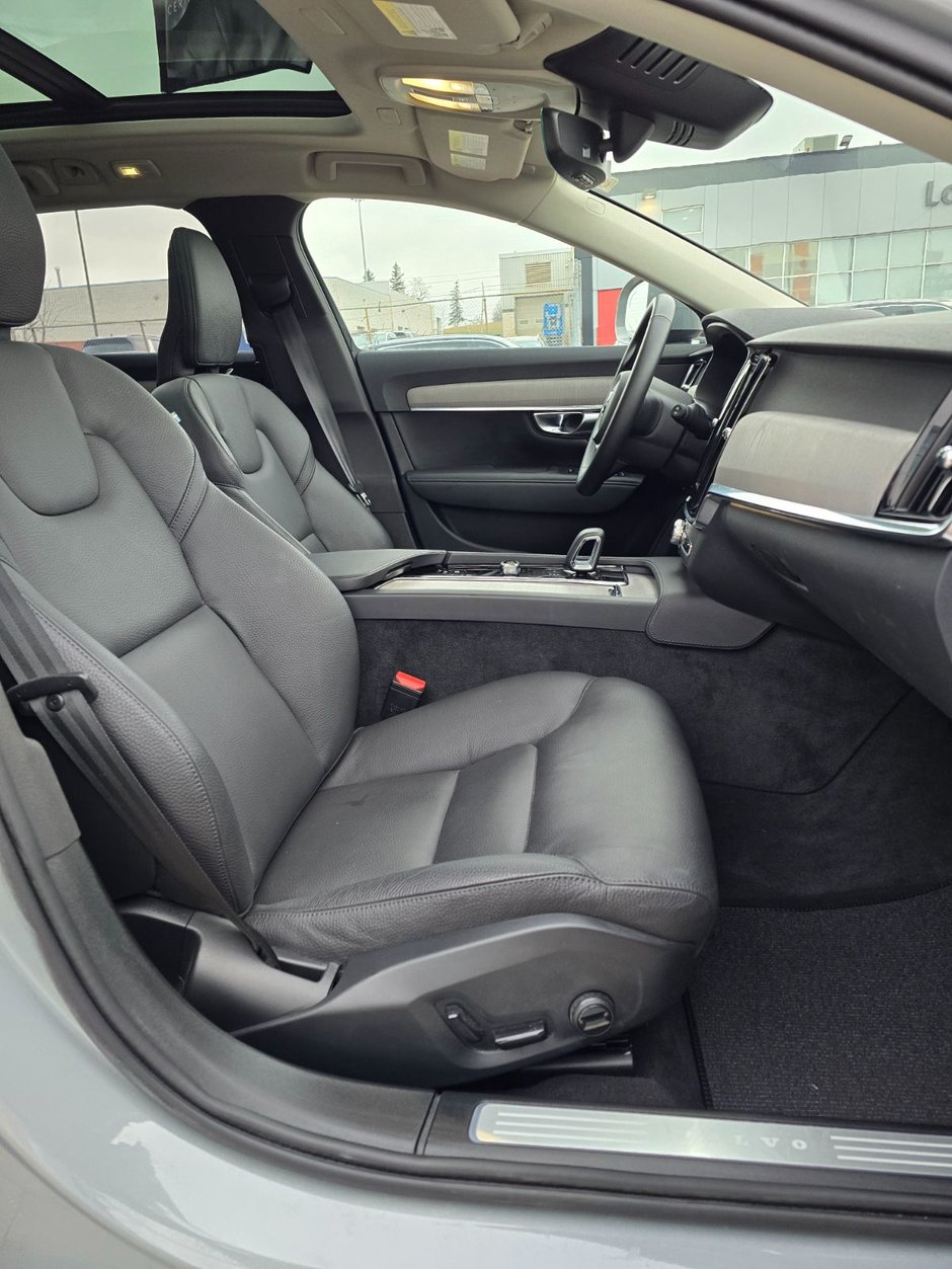 2025 Volvo V90 CROSS COUNTRY PLUS-23