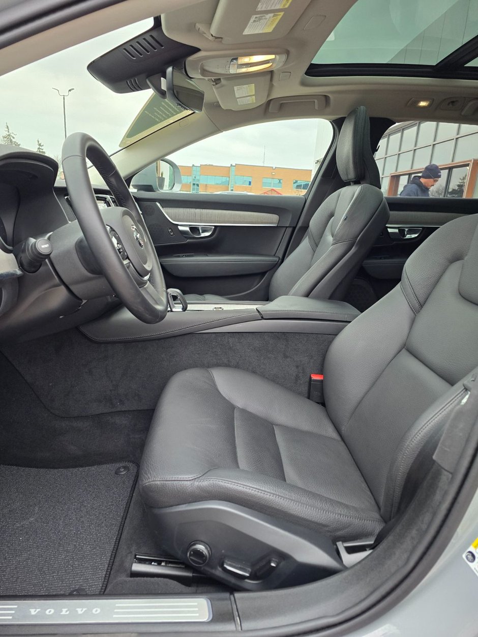 2025 Volvo V90 CROSS COUNTRY PLUS-24