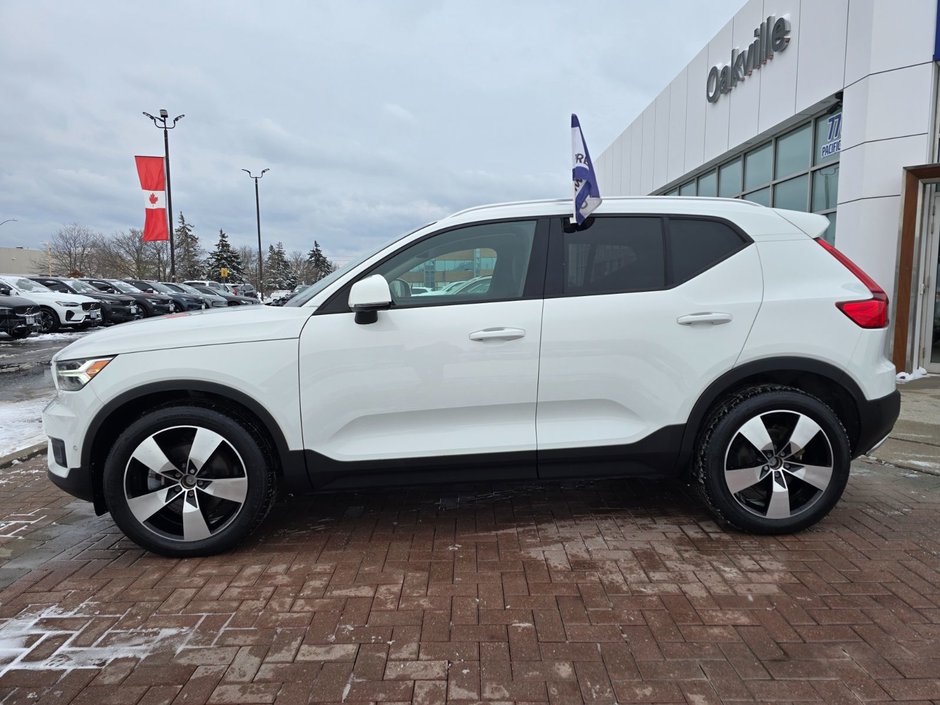 2019 Volvo XC40 MOMENTUM-9