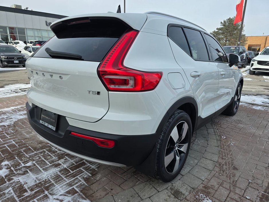 2020 Volvo XC40 MOMENTUM-14