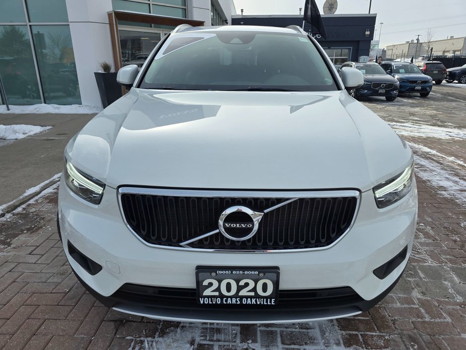 2020 Volvo XC40 MOMENTUM-3