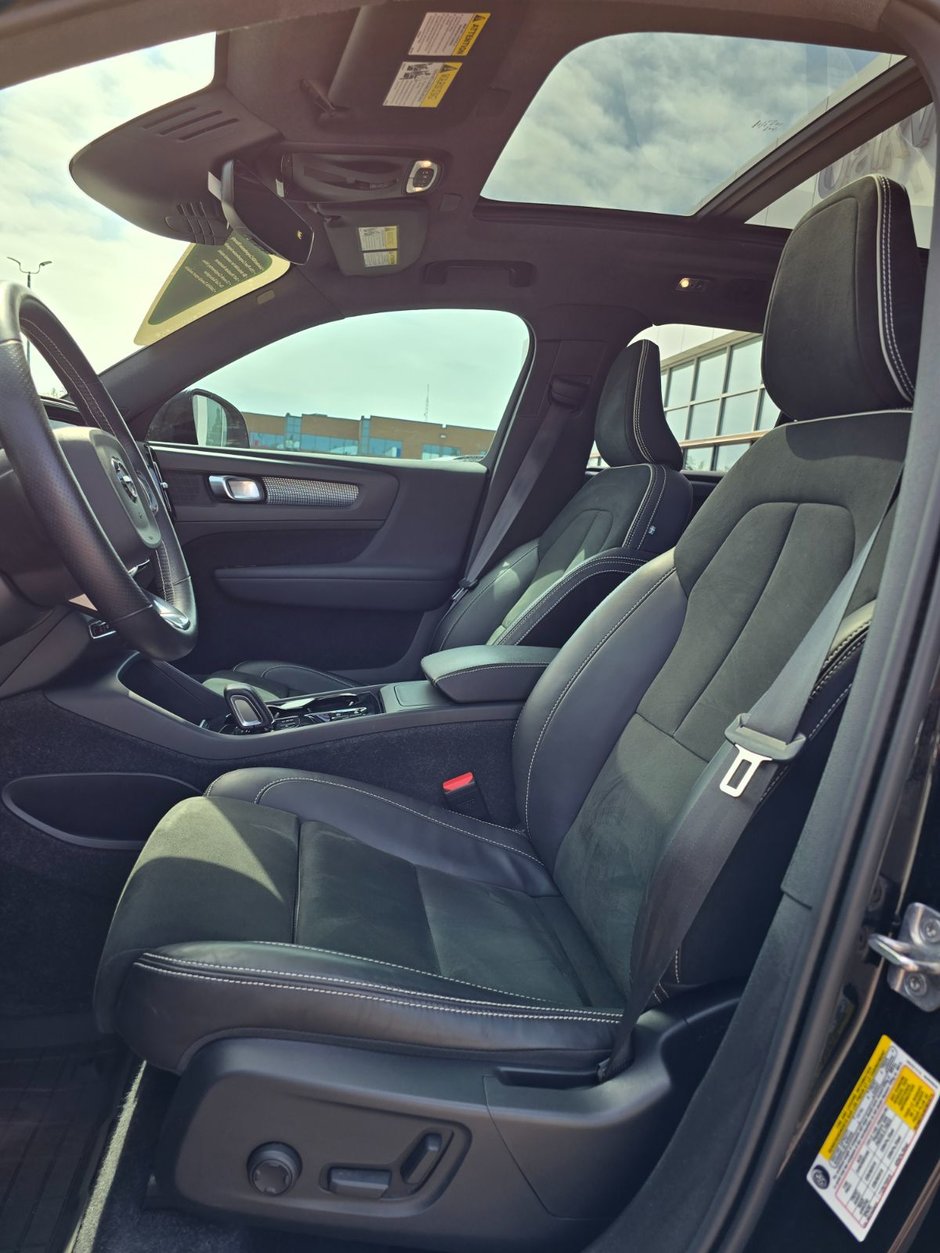 2021 Volvo XC40 R-DESIGN-24
